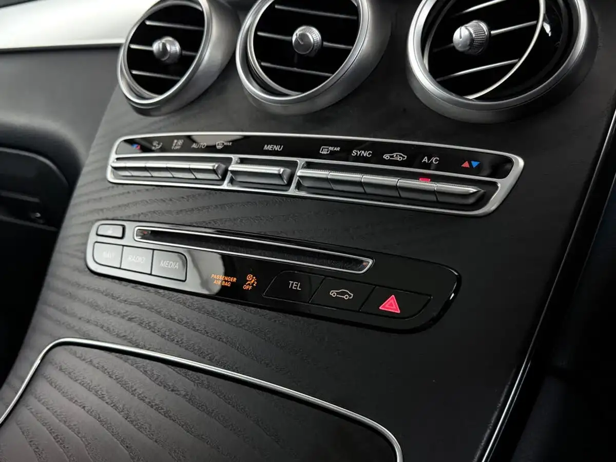 2018-mercedes-benz-glc-class-21d-glc220d-sport-premium-plusss-station-wagon-5d-big-43