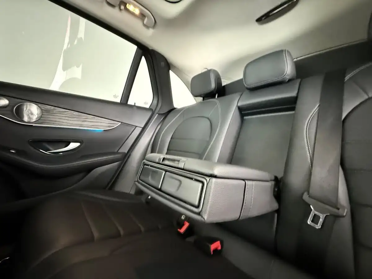 2018-mercedes-benz-glc-class-21d-glc220d-sport-premium-plusss-station-wagon-5d-big-19