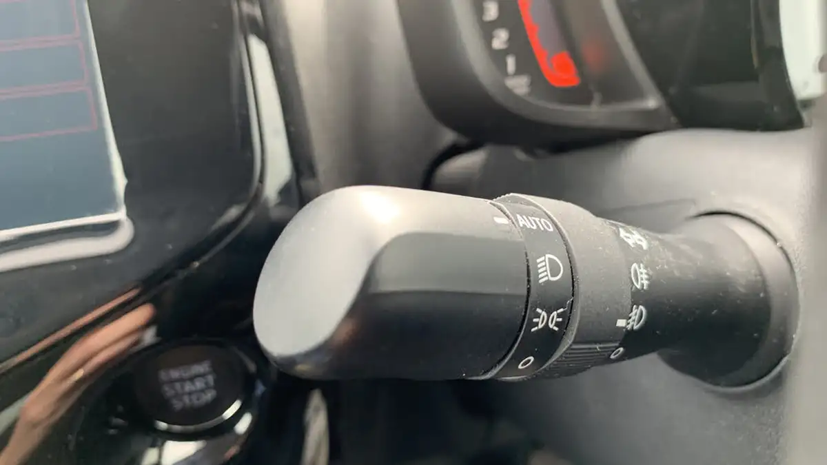 2021-peugeot-108-10-allure-hatchback-5d-big-26