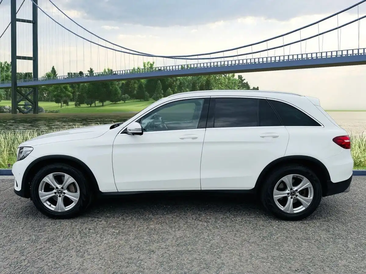 2017-mercedes-benz-glc-class-21d-glc220d-sport-ss-station-wagon-5d-big-6
