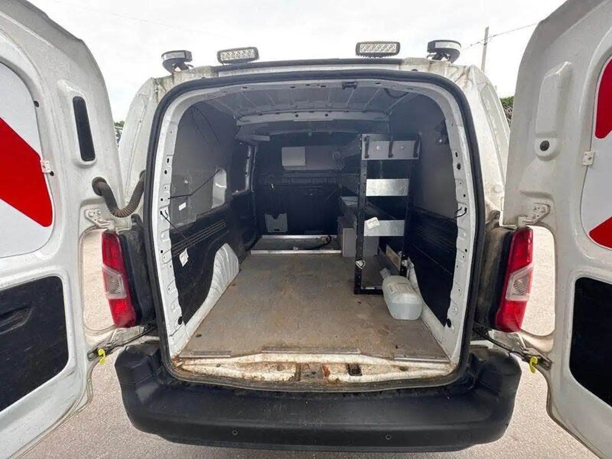 2021-peugeot-partner-15-bluehdi-950-professional-premium-100pseu6d-big-23