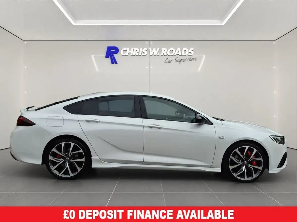 2018-vauxhall-insignia-grand-sport-20-biturbo-gsi-nav-big-8