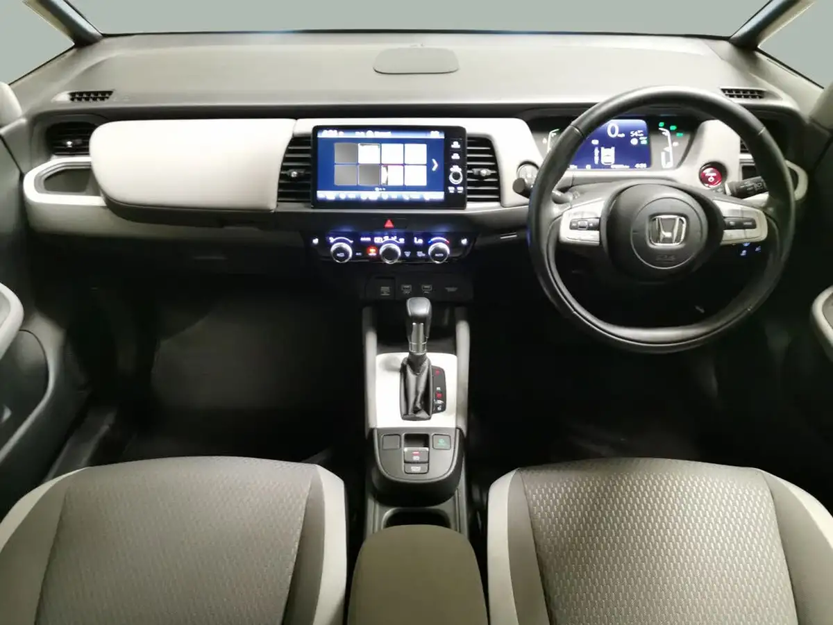 2022-honda-jazz-15-i-mmd-ex-109ps-big-8