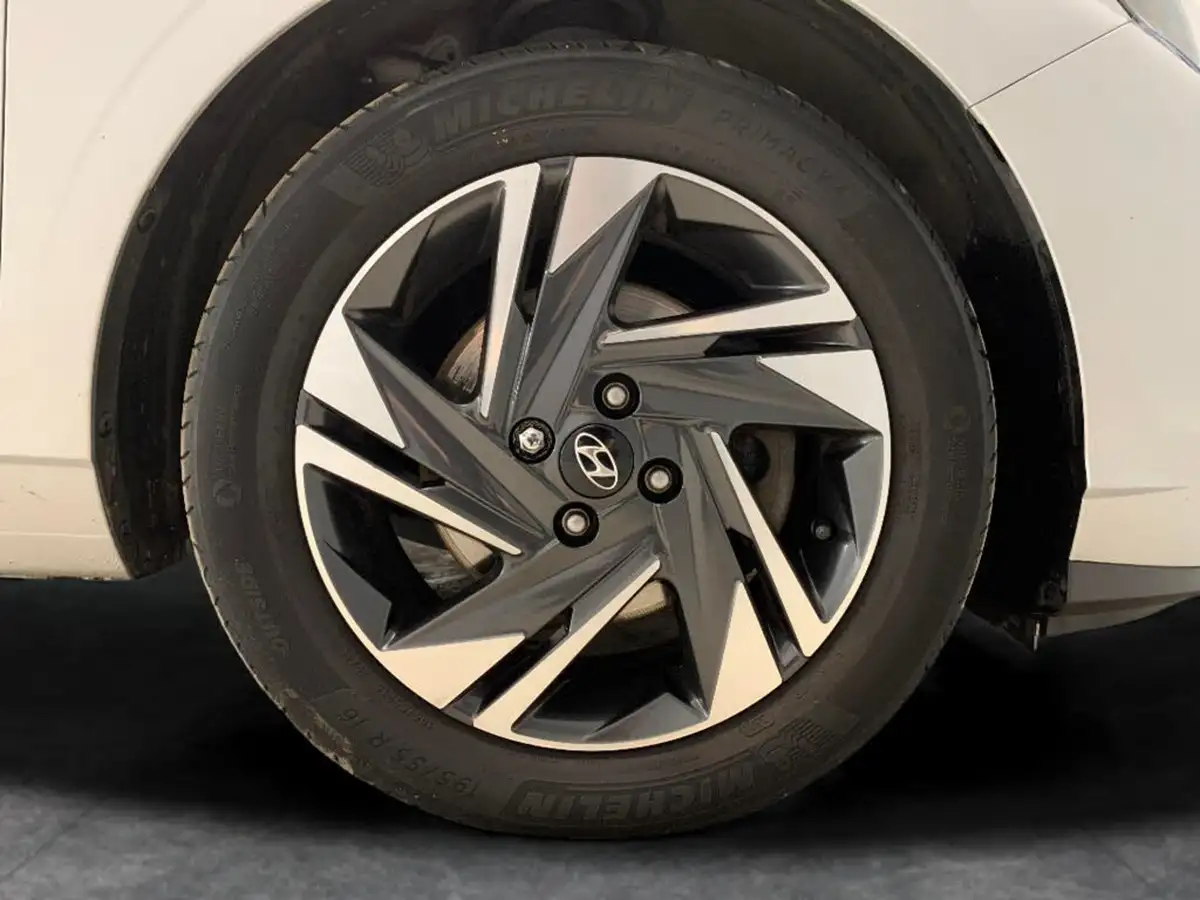 2021-hyundai-i20-10-t-gdi-se-connect-eclutch-imt-big-28