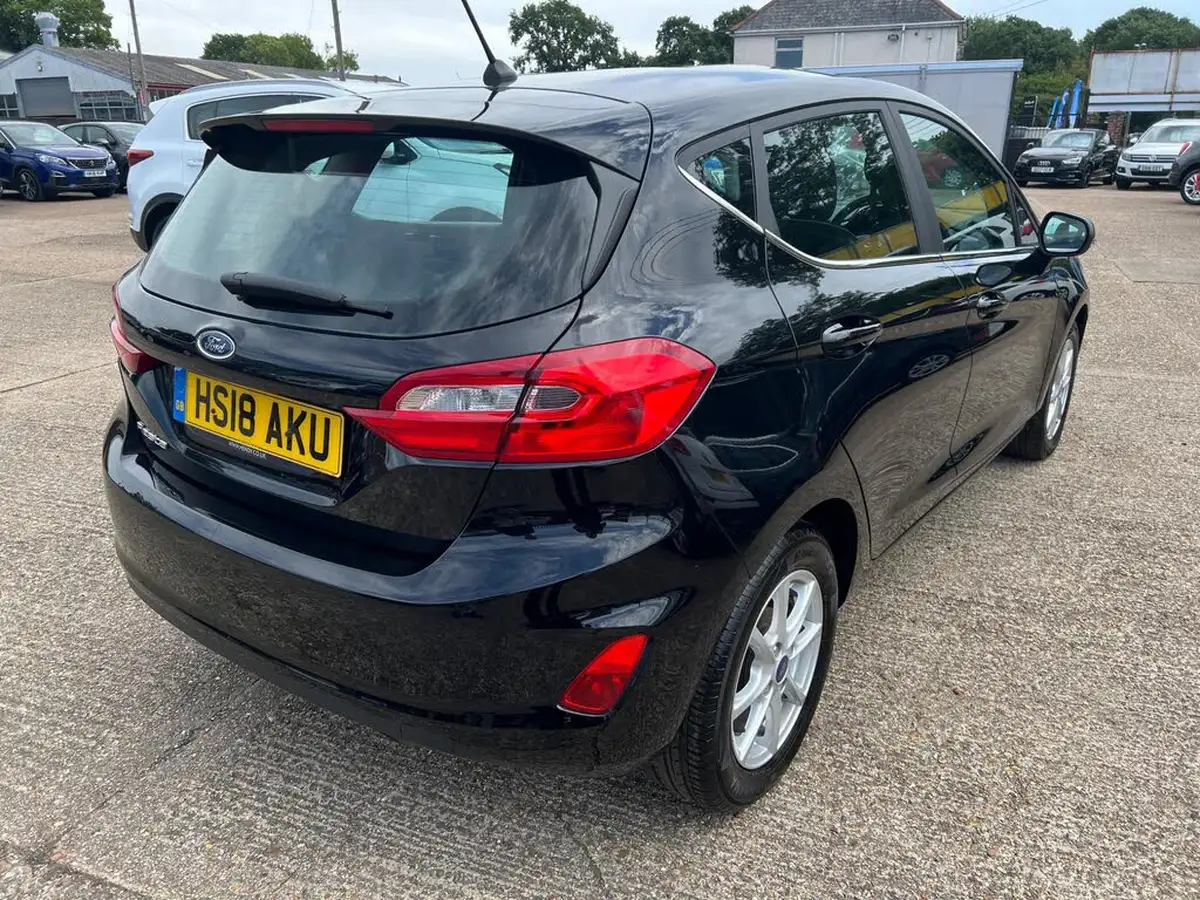 2018-ford-fiesta-11-ti-vct-zetec-5d-big-6