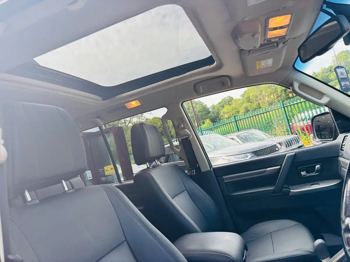 2018-mitsubishi-shogun-32td-sg3-big-27