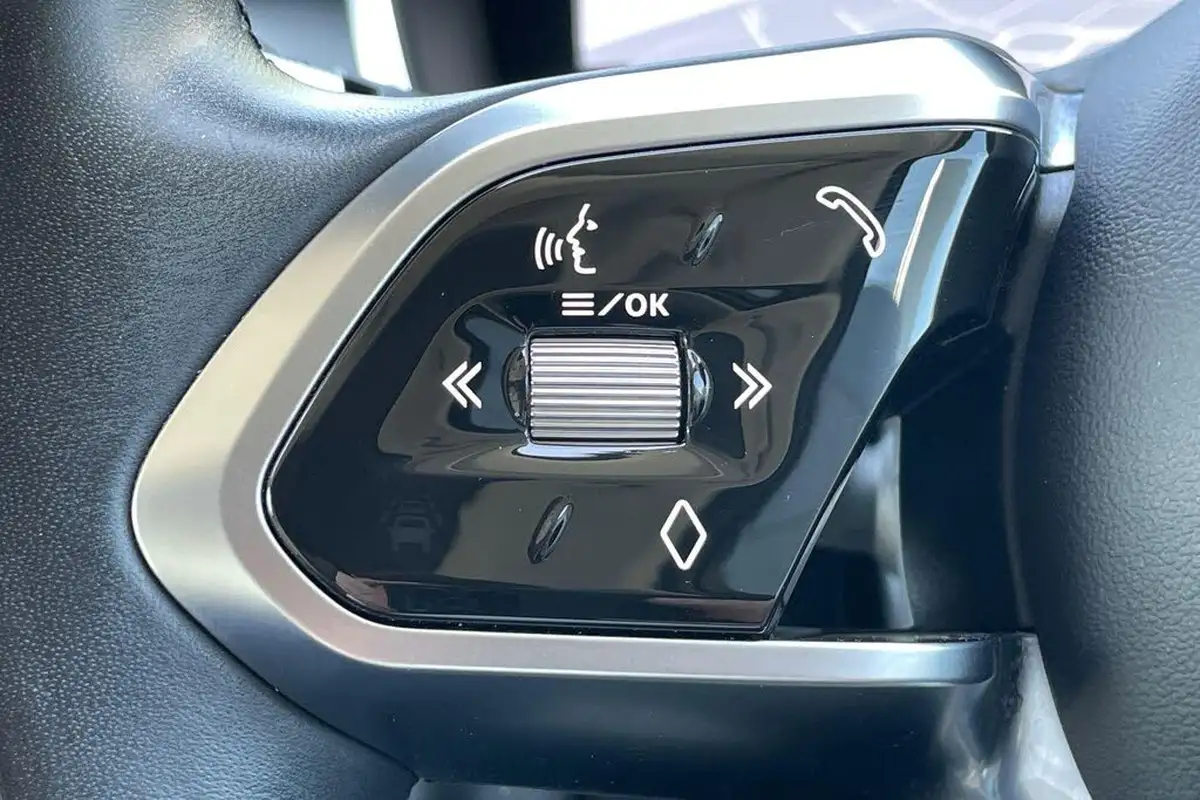 2021-jaguar-i-pace-ev400-se-big-25