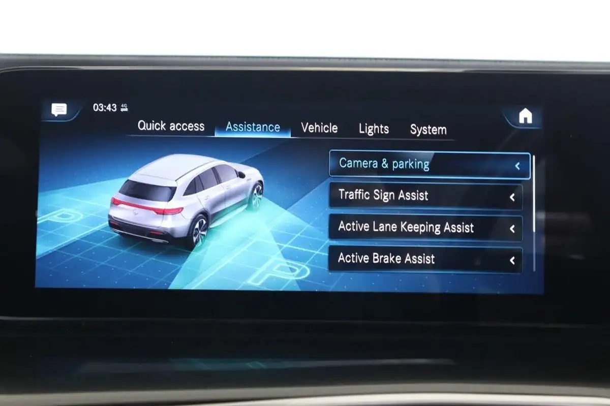 2021-mercedes-benz-eqc-e-eqc-400-amg-line-premium-big-45