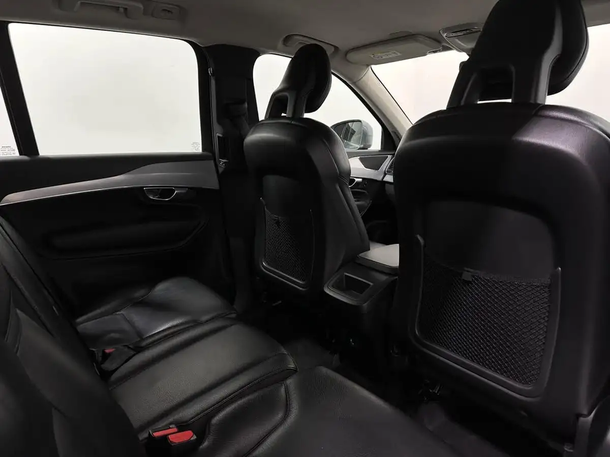 2017-volvo-xc90-20td-d5-momentum-awd-auto-big-40