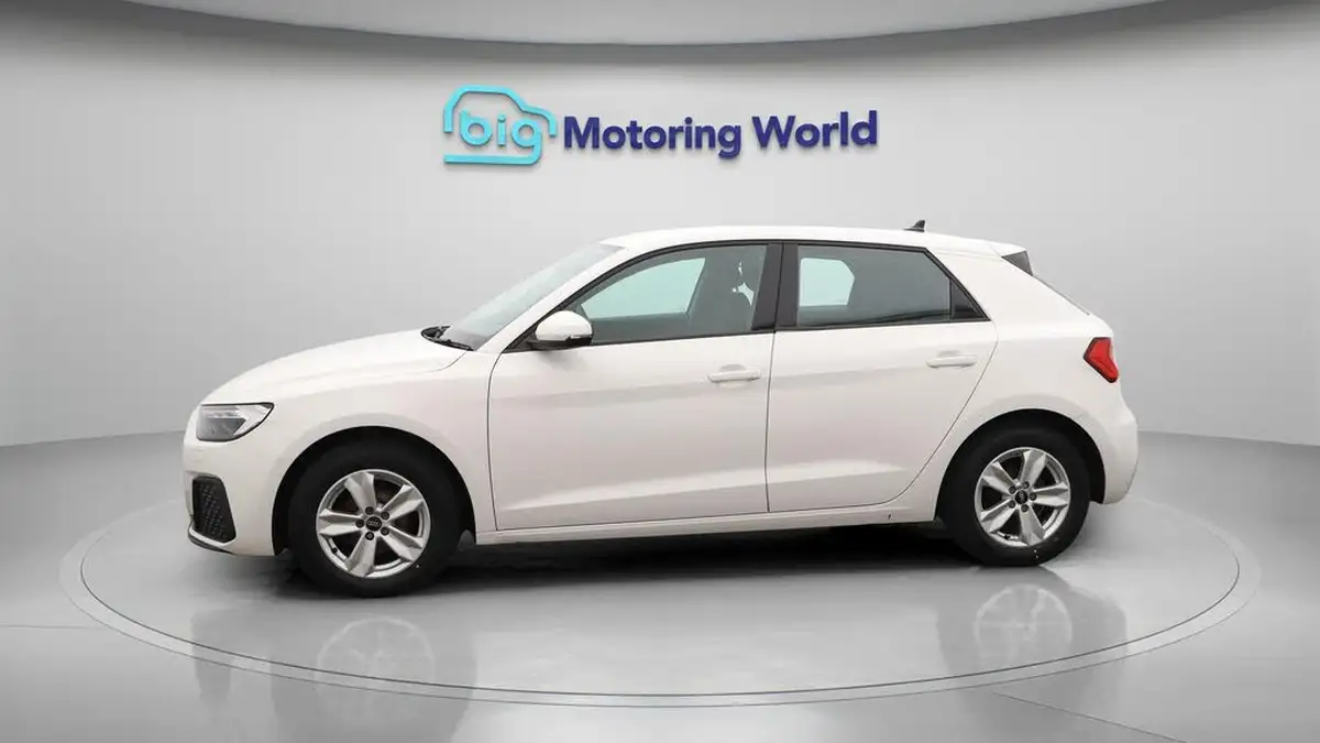 2022-audi-a1-10-25-tfsi-technik-big-4
