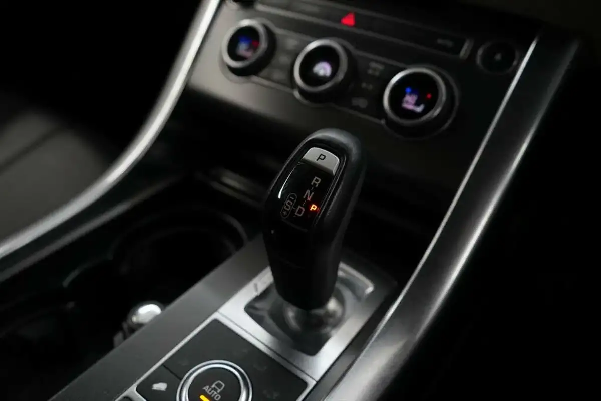 2017-land-rover-range-rover-sport-30-sd-v6-hse-dynamic-306ps-big-28
