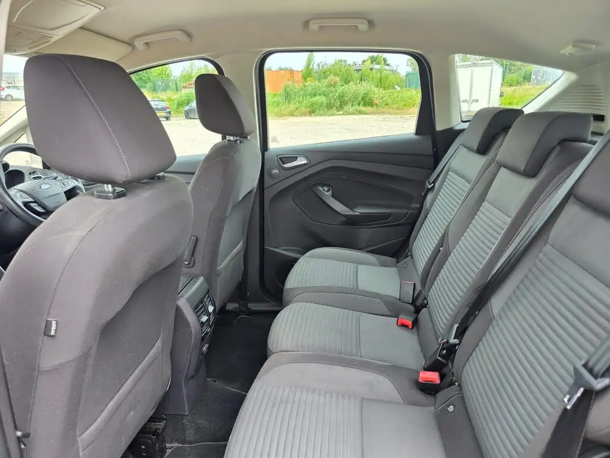 2016-ford-c-max-15tdci-titanium-powershift-big-25