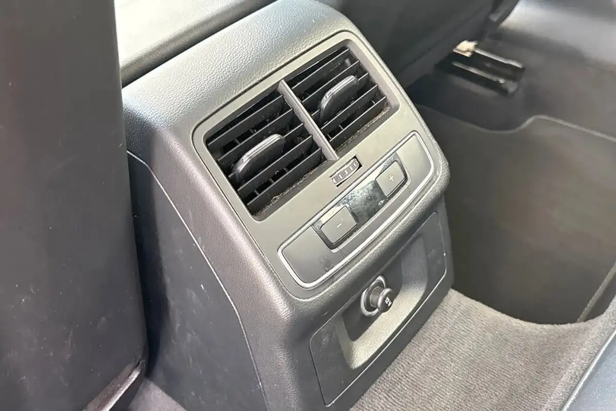 2019-audi-a4-avant-20-35-tfsi-s-line-big-39