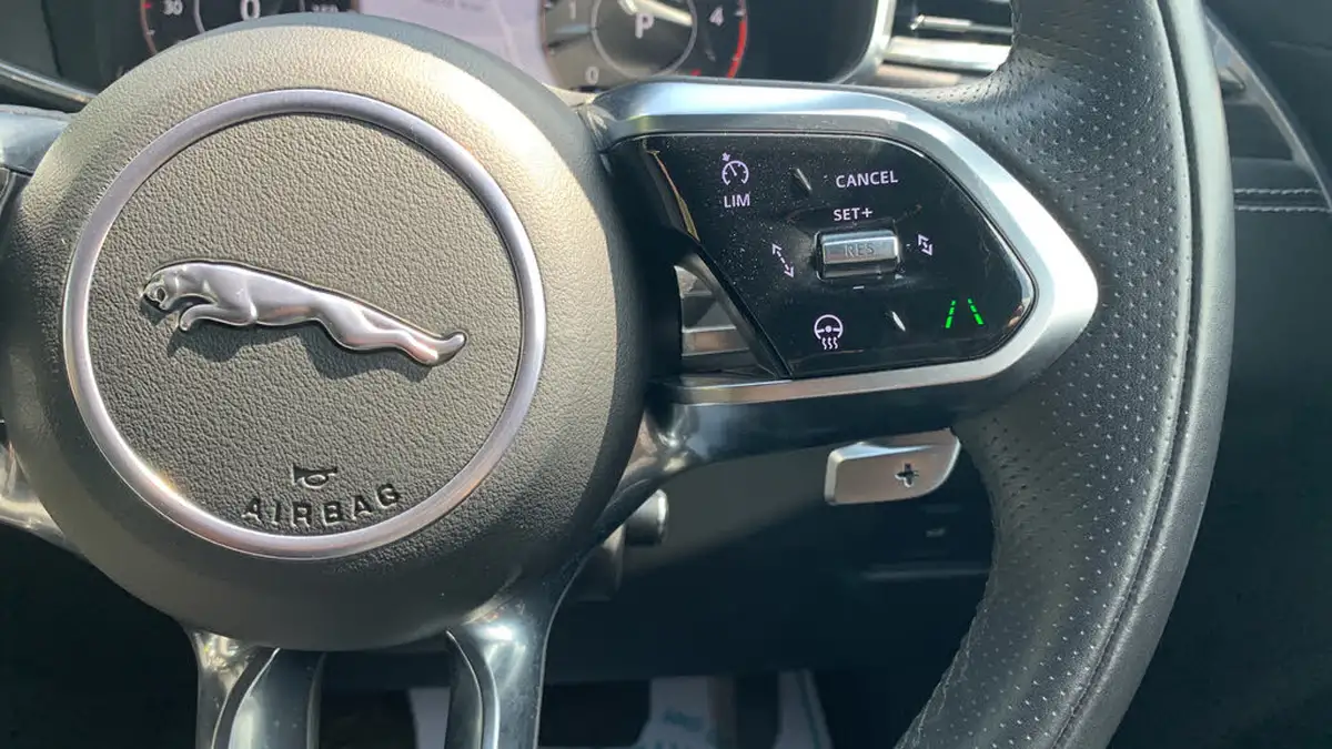 2021-jaguar-f-pace-20-d200-r-dynamic-hse-mhev-big-23