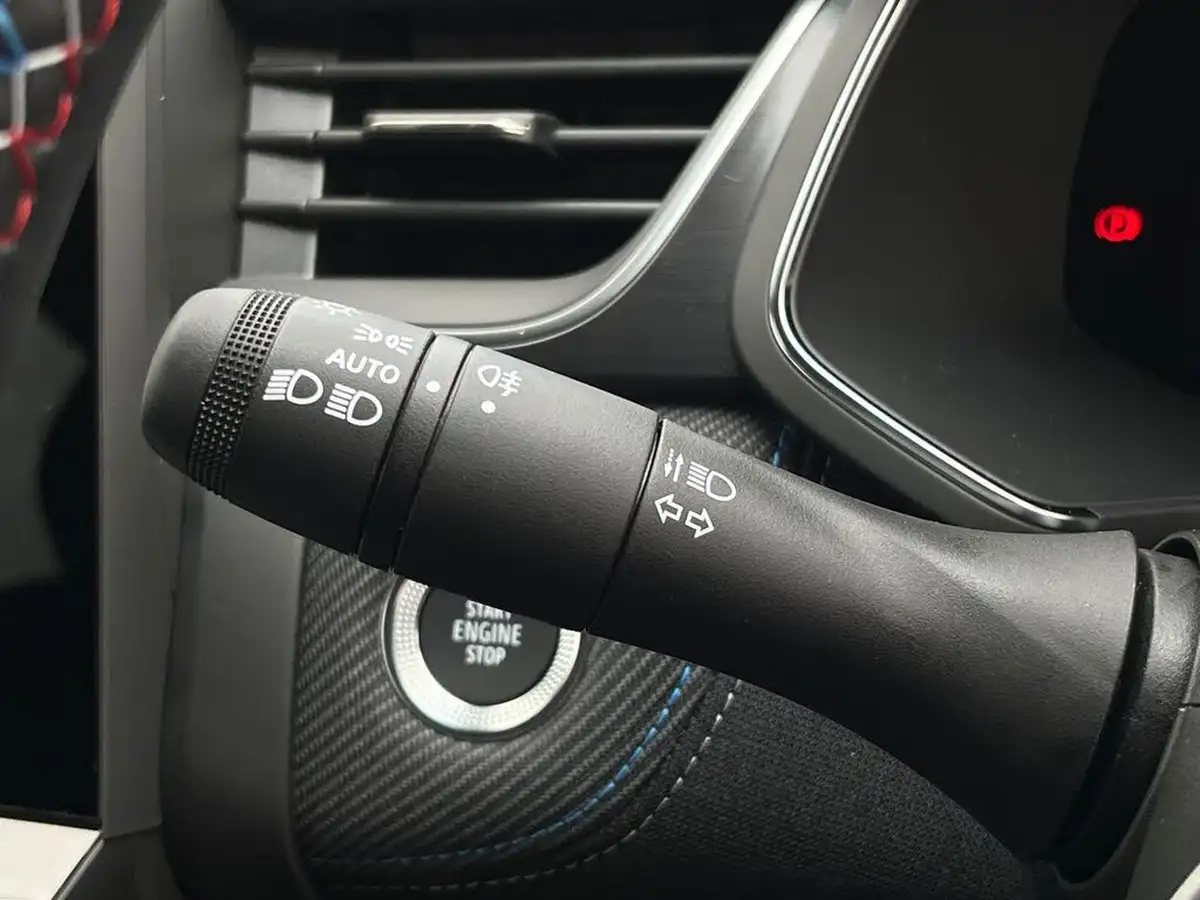 2025-renault-captur-16-esprit-alpine-big-27