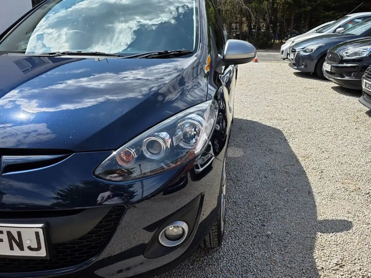 2014-mazda-mazda2-13-sport-venture-big-13