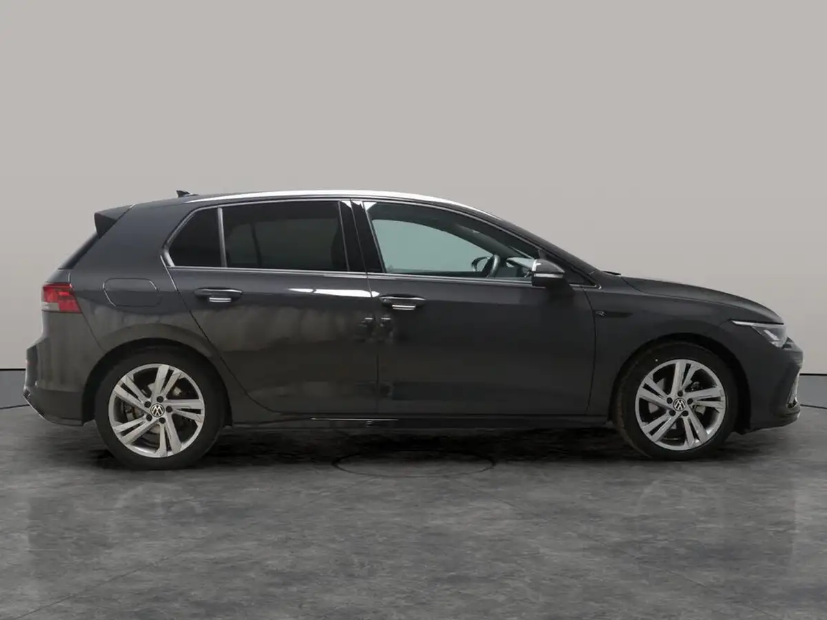 2023-volkswagen-golf-15-etsi-r-line-hatchback-big-8