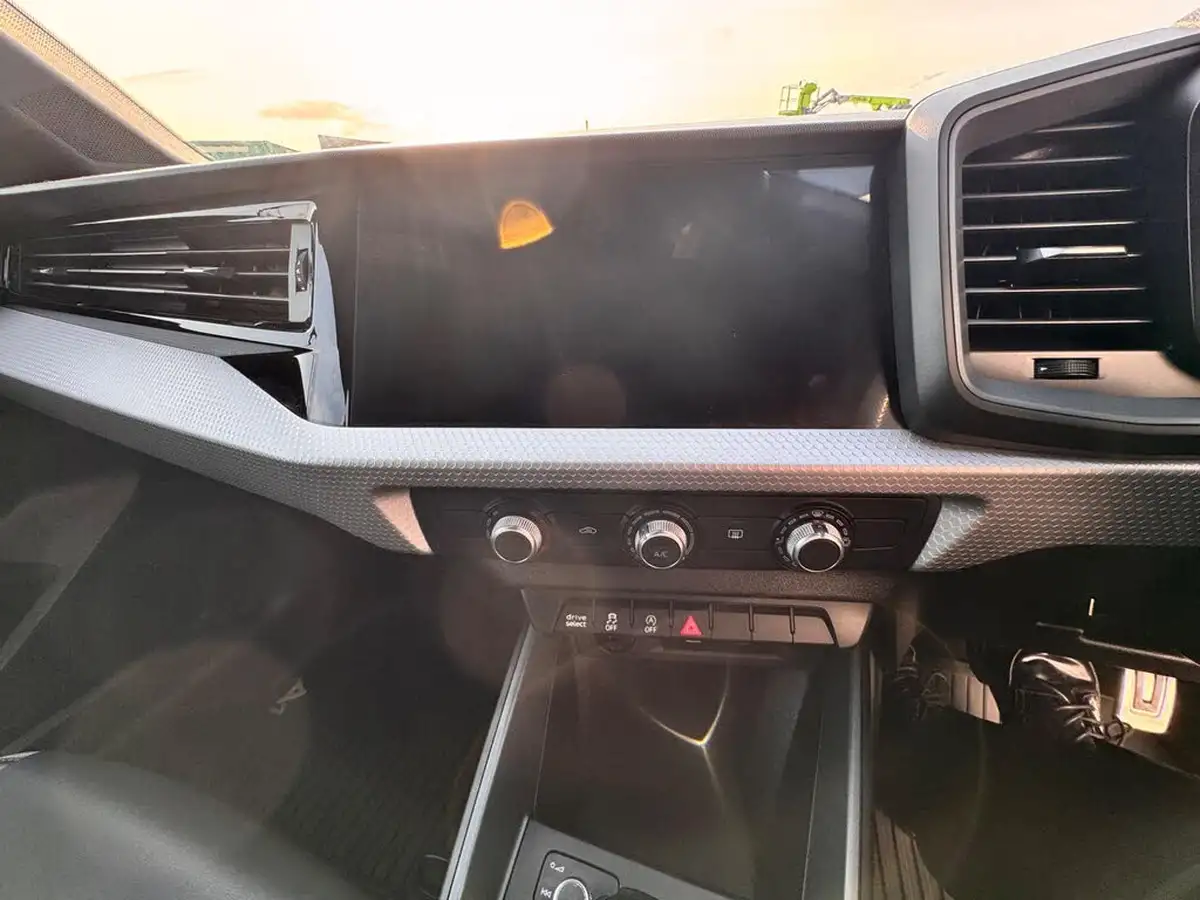 2020-audi-a1-15-35-tfsi-s-line-style-edition-tronic-big-25