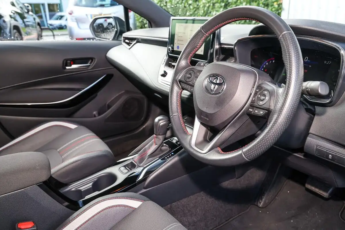 2022-toyota-corolla-20-vvt-i-gr-sport-181bhp-spare-wheel-hatchback-big-13