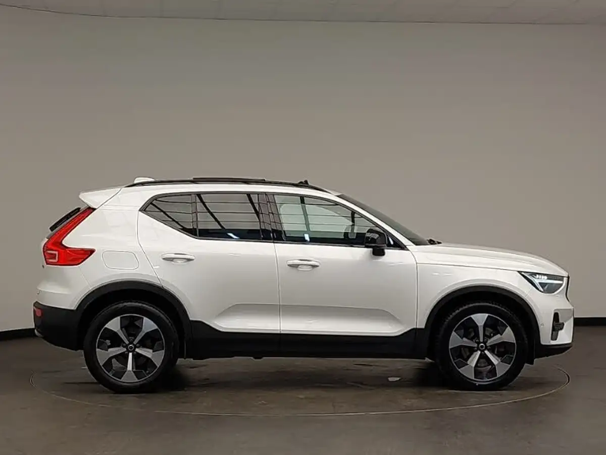 2023-volvo-xc40-20-b4-ultimate-big-2