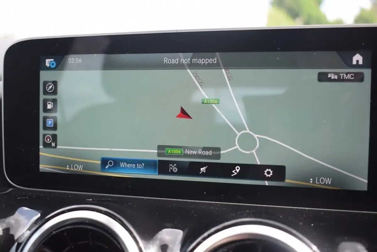 2020-mercedes-benz-b-class-20d-b200d-sport-executive-big-3