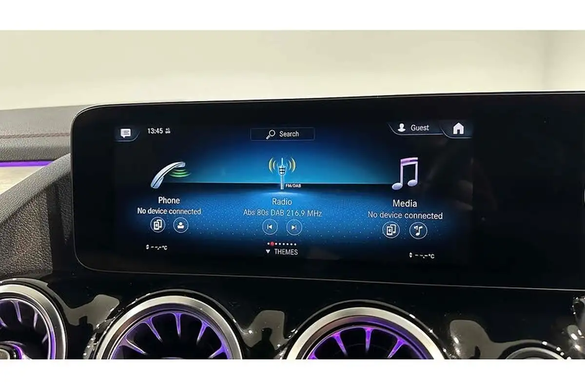 2021-mercedes-benz-eqa-e-eqa-250-amg-line-big-43