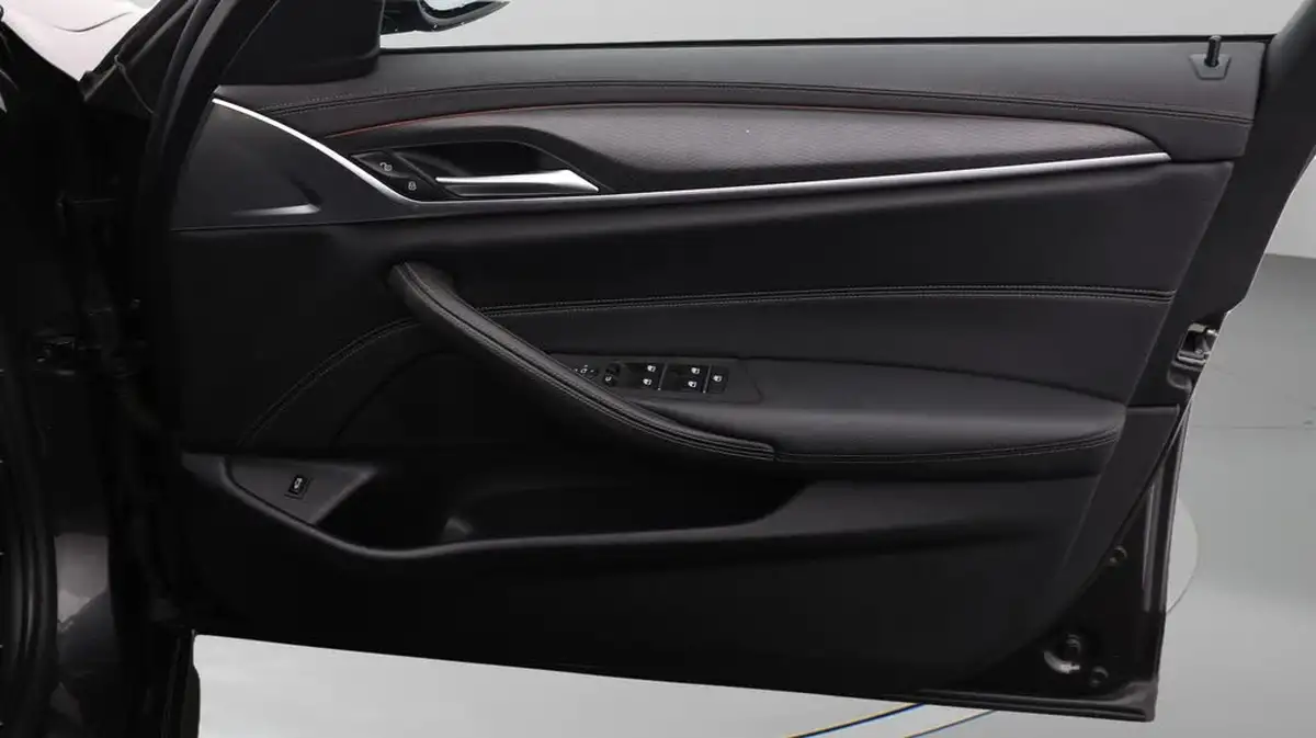 2020-bmw-5-series-20td-520d-m-sport-187bhp-mht-saloon-4d-big-15