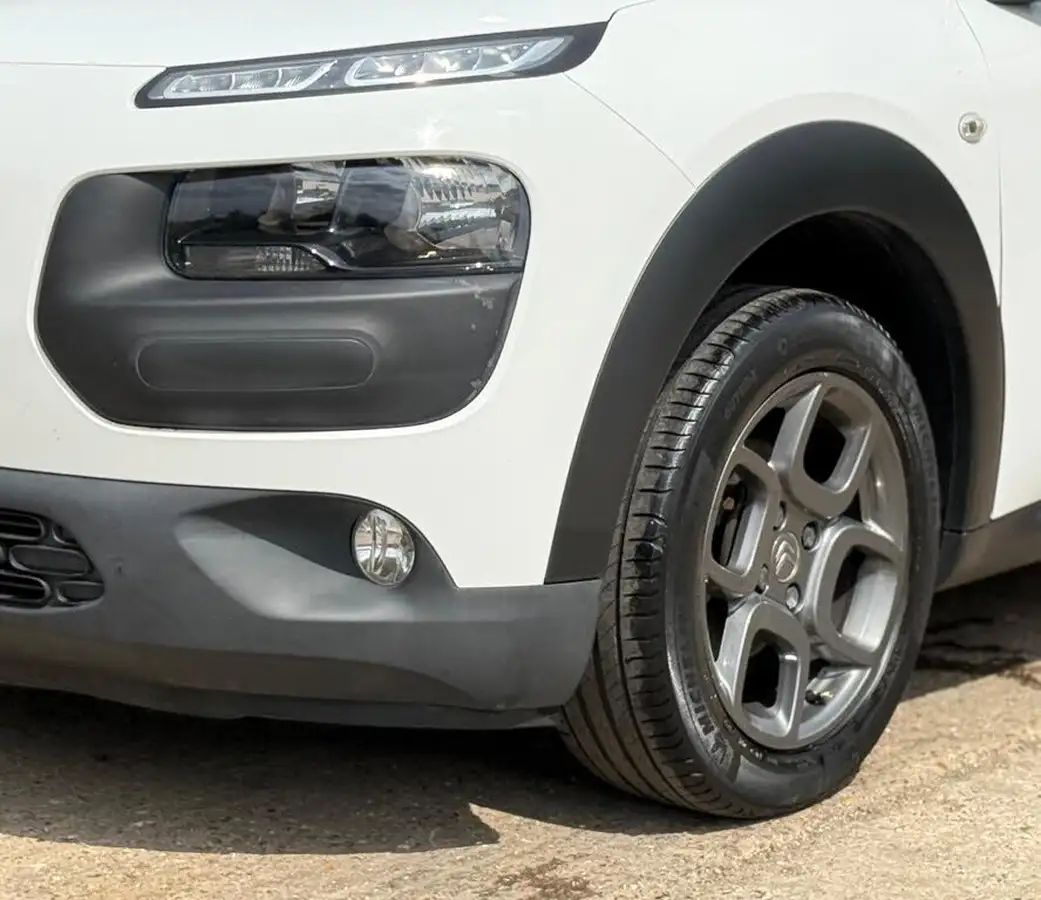 2017-citroen-c4-cactus-12-puretech-feel-82ps-big-28