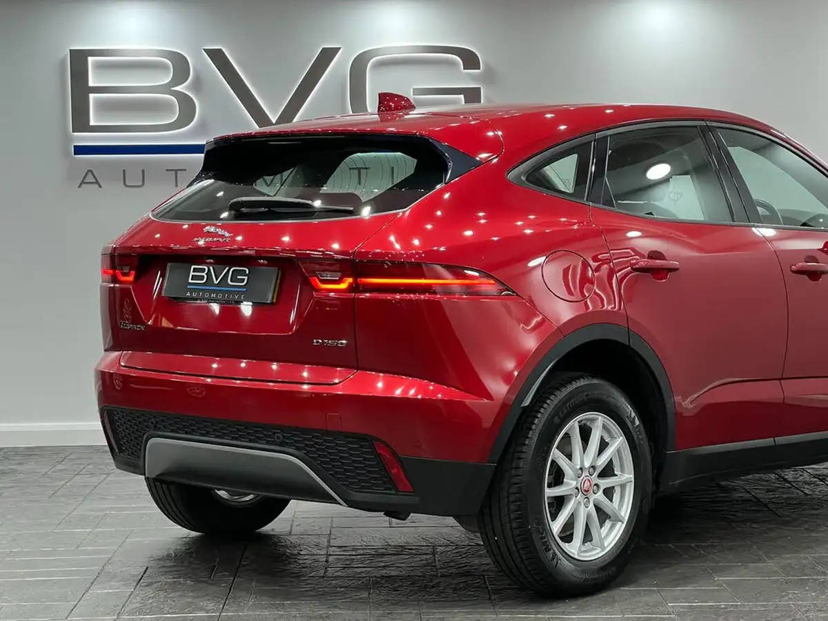 2018-jaguar-e-pace-20-i4d-150ps-ss-big-19