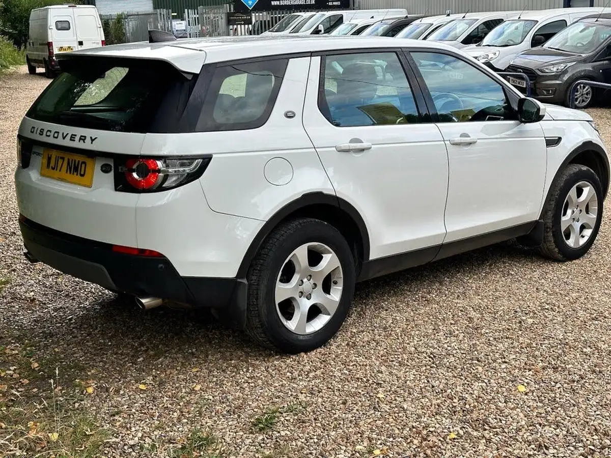 2017-land-rover-discovery-sport-20td4-se-150ps-station-wagon-big-7