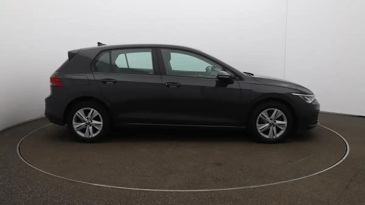 2022-volkswagen-golf-20tdi-life-hatchback-big-48