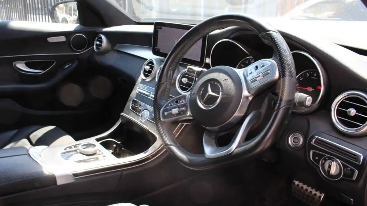 2018-mercedes-benz-c-class-15-c200-amg-line-ss-saloon-4d-big-5