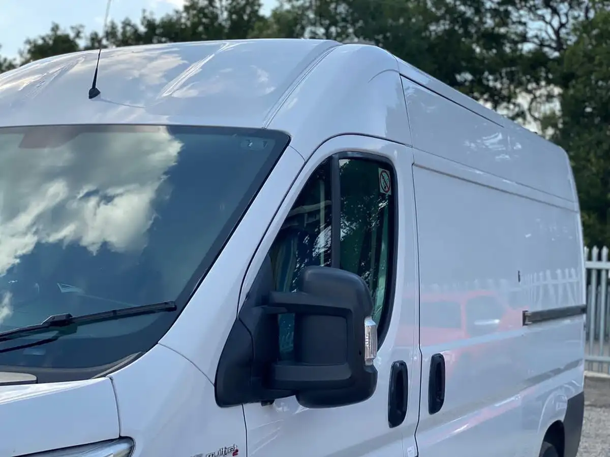 2017-fiat-ducato-20td-35-lh2-panel-big-29