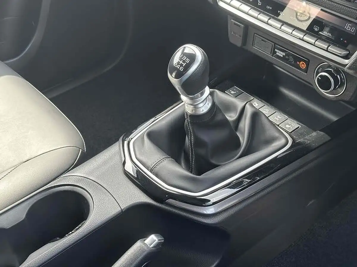 2023-isuzu-d-max-19td-dl40-big-38