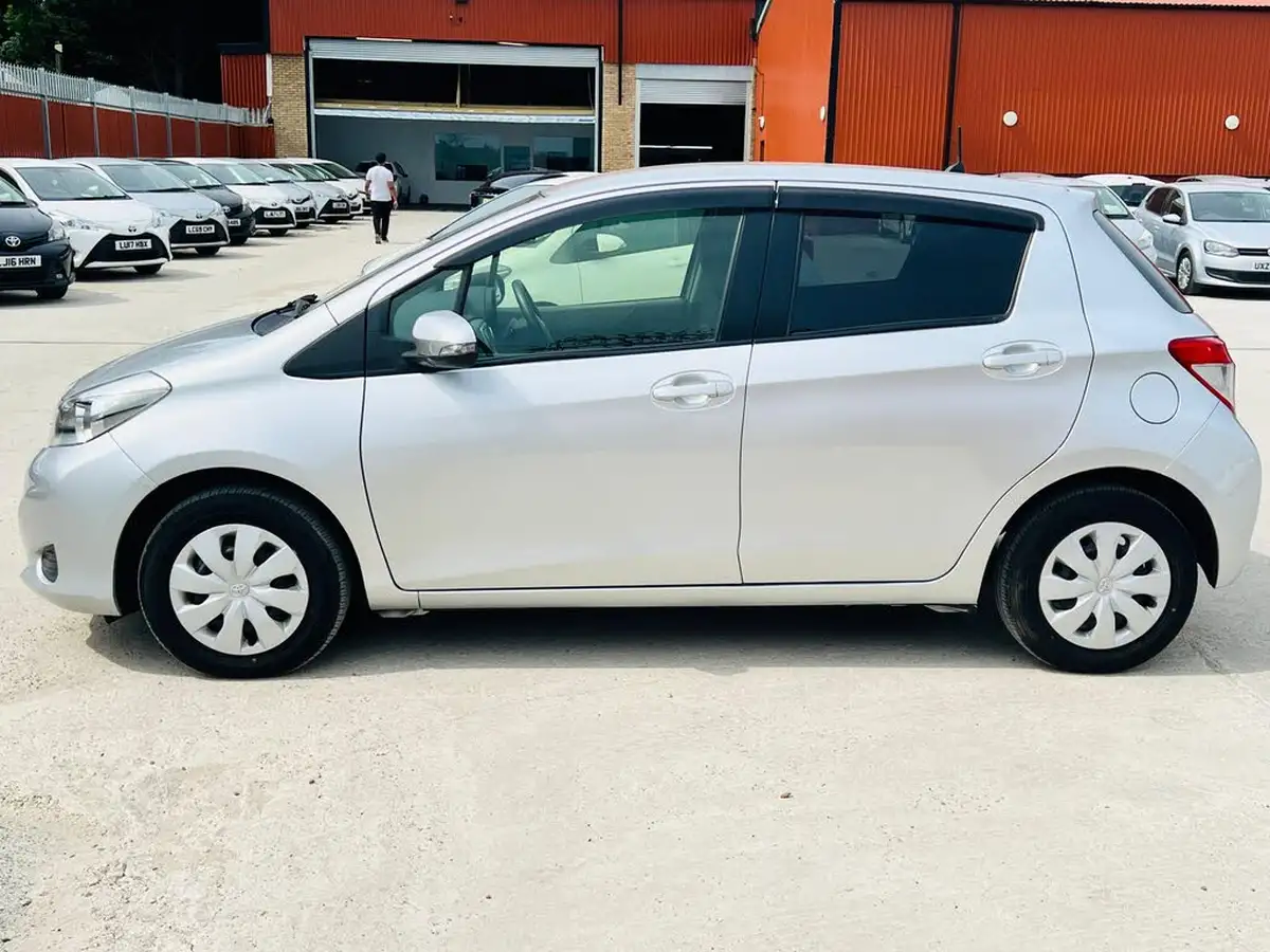 2014-toyota-yaris-133-tr-5d-m-drive-s-big-1