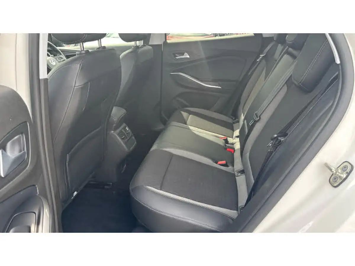2022-vauxhall-grandland-12-elite-big-15