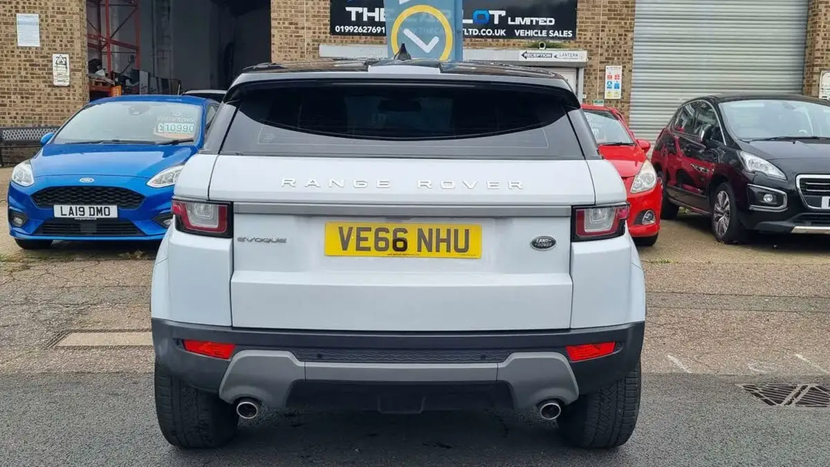 2016-land-rover-range-rover-evoque-big-16