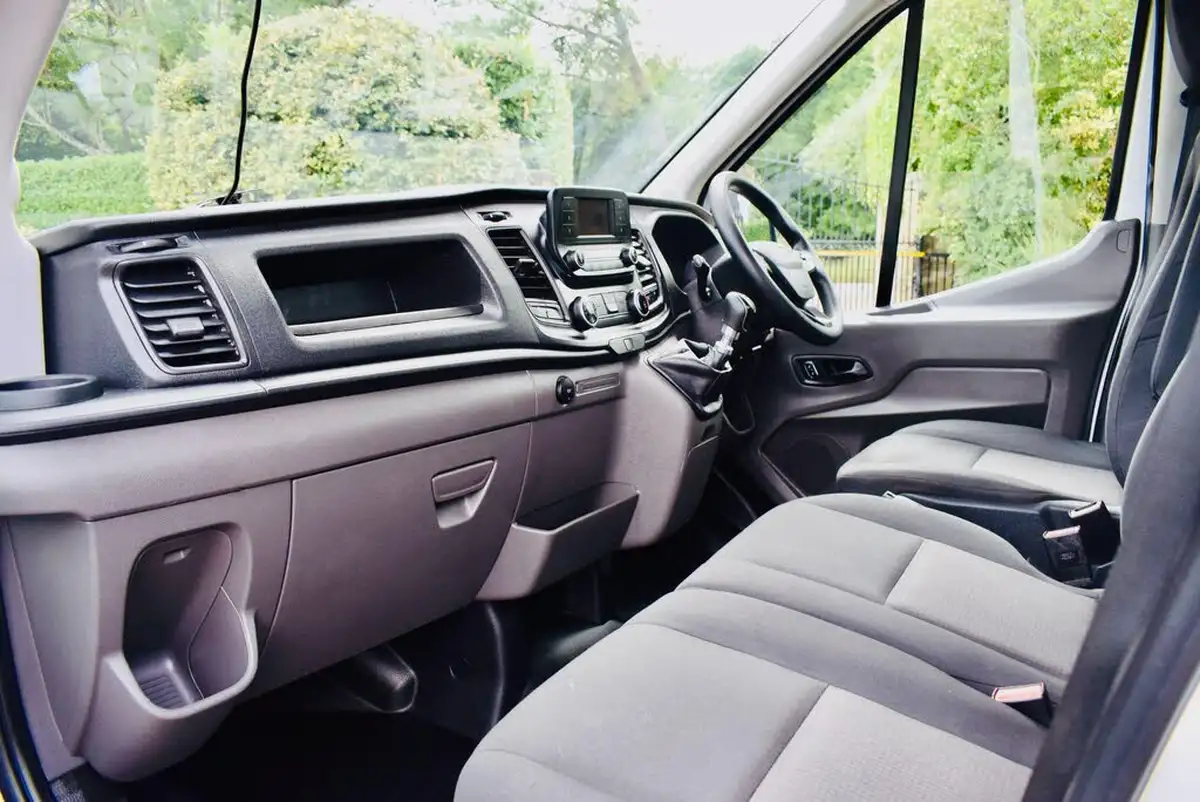 2022-ford-transit-20tdci-350-l2h1-leader-130pseu6dt-fwd-cab-big-10