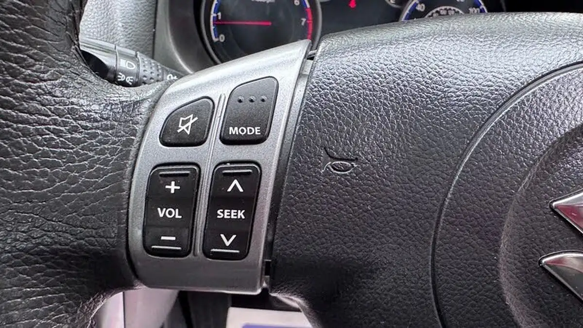 2010-suzuki-sx4-16-sz4-hatchback-5d-auto-big-18