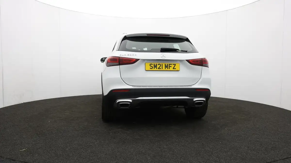 2021-mercedes-benz-gla-class-20d-gla-200d-sport-big-38