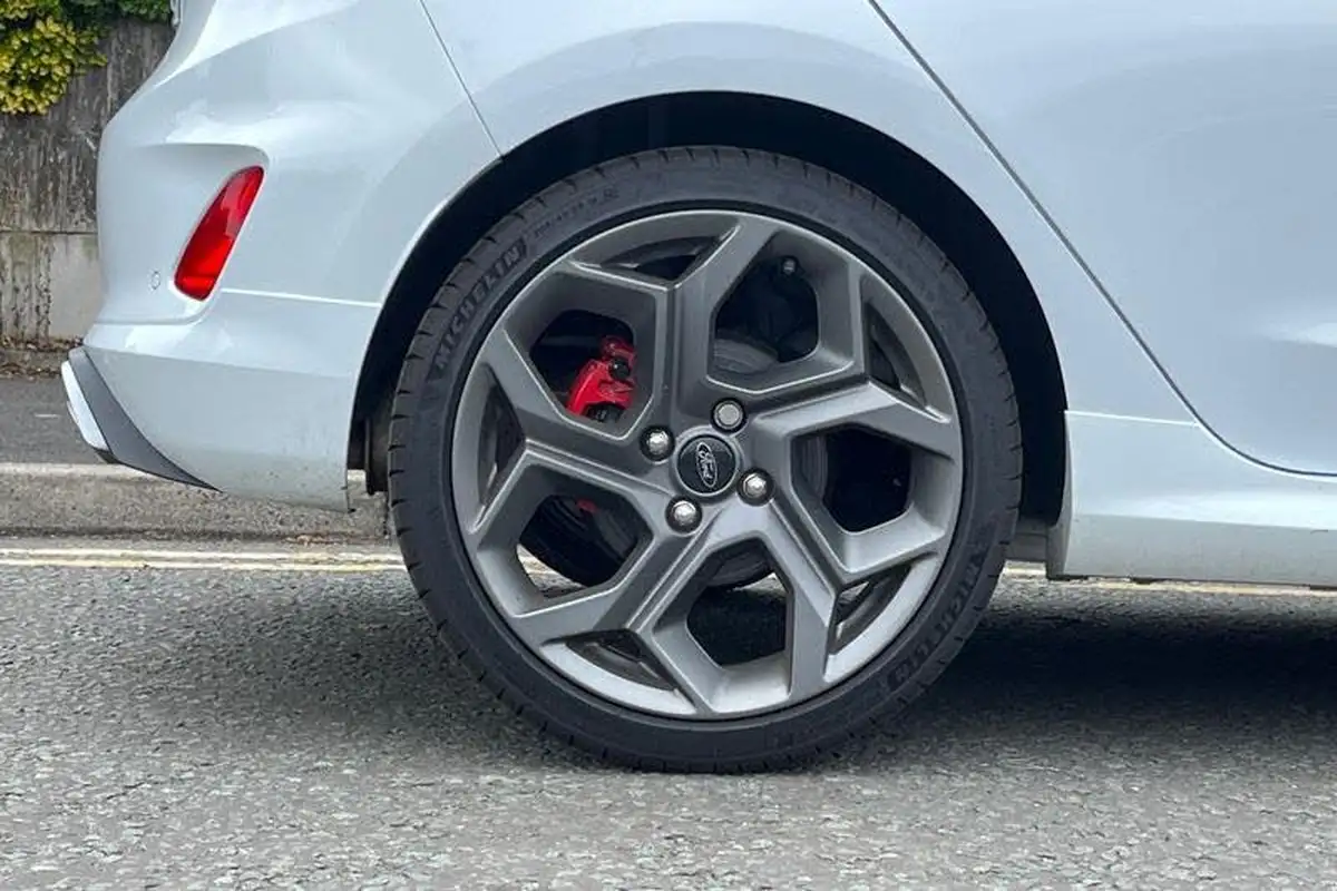 2023-ford-fiesta-15t-st-3-big-7