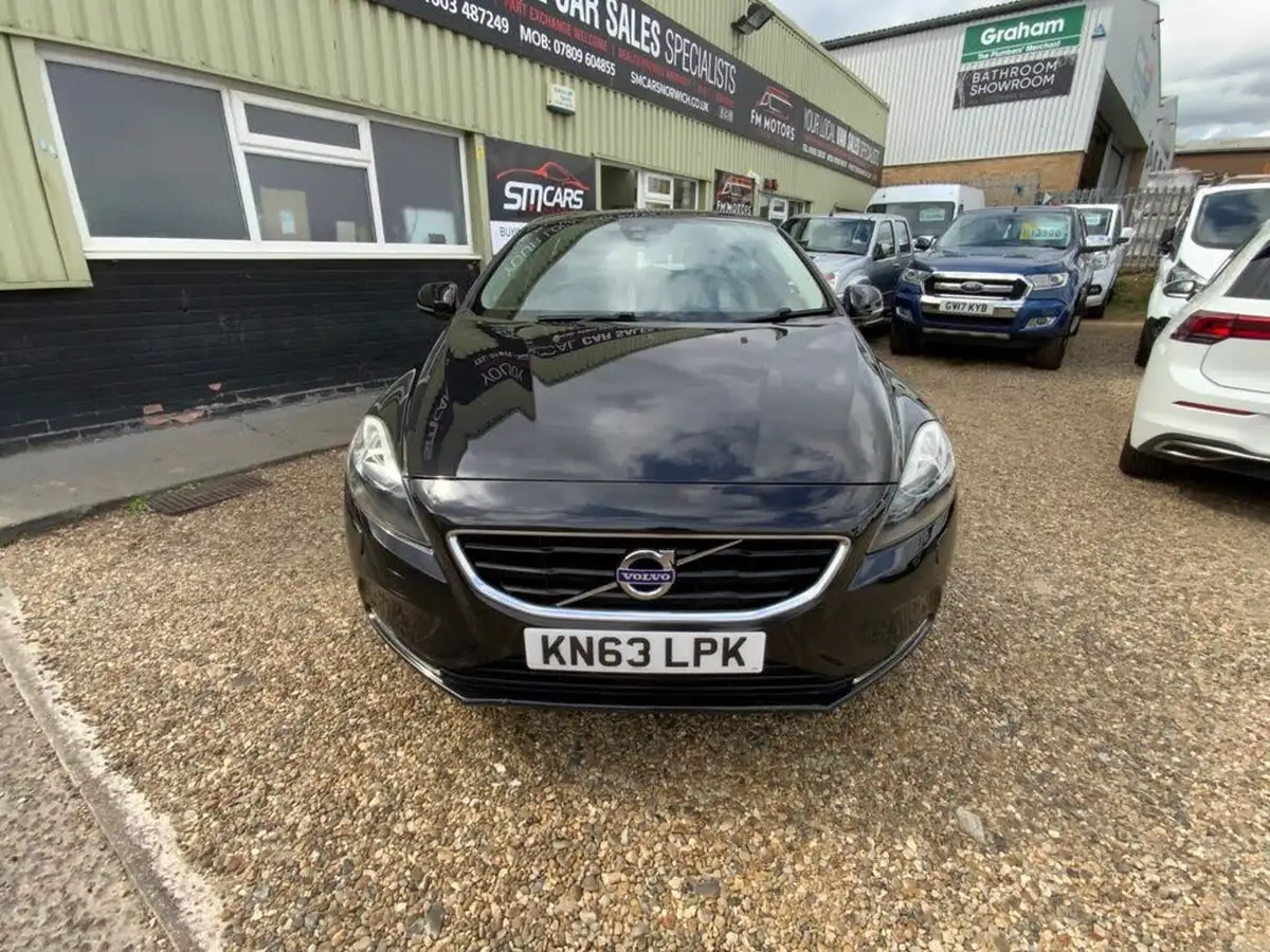 2013-volvo-v40-20td-d3-se-lux-nav-ss-geartronic-big-2