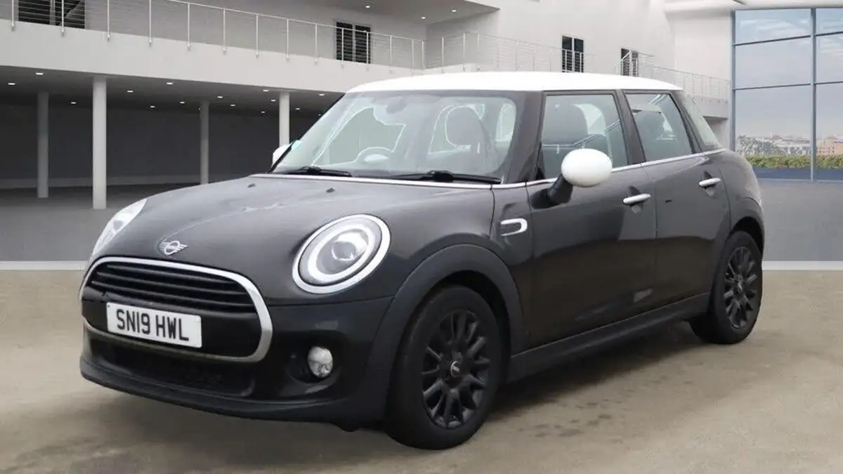 2019-mini-cooper-15-cooper-classic-hatchback-5d-big-4