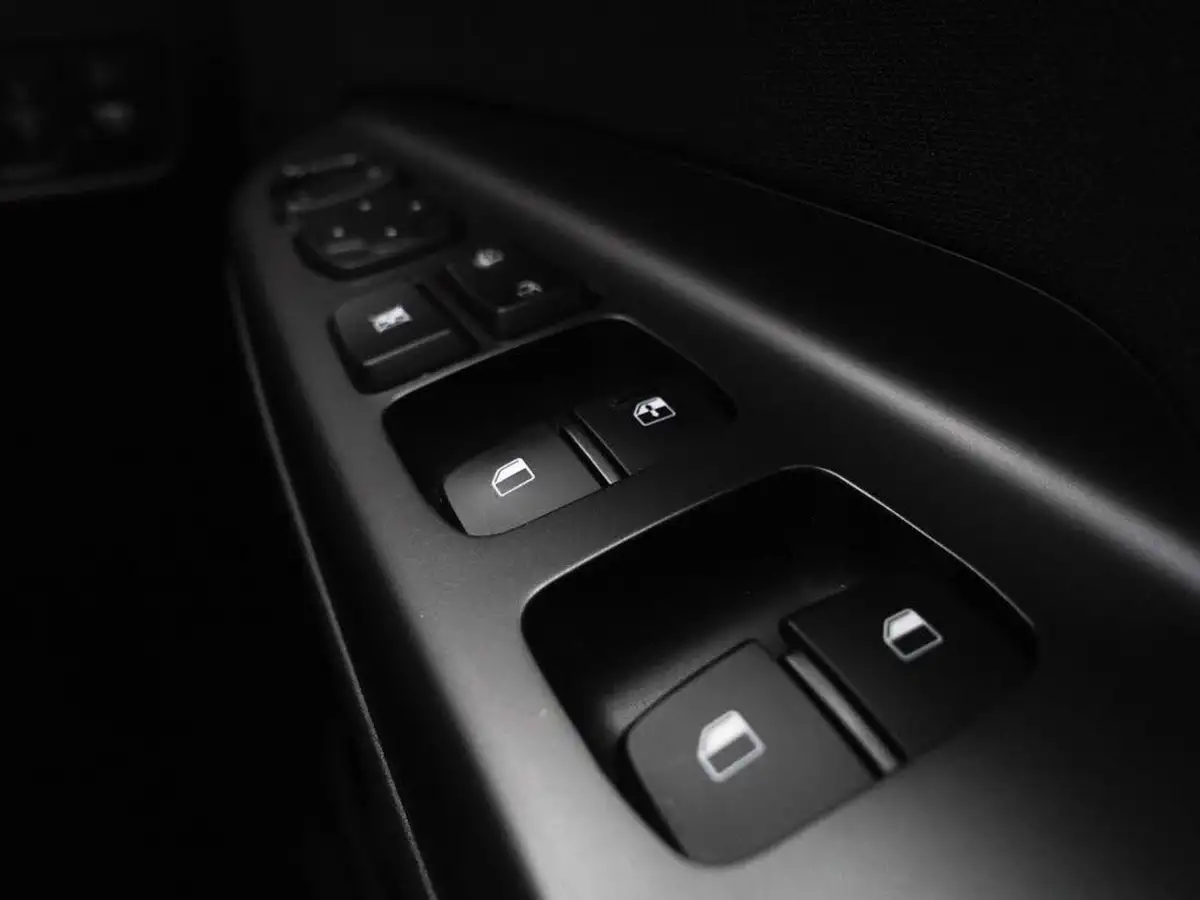 2021-hyundai-kona-16-gdi-premium-hybrid-big-40