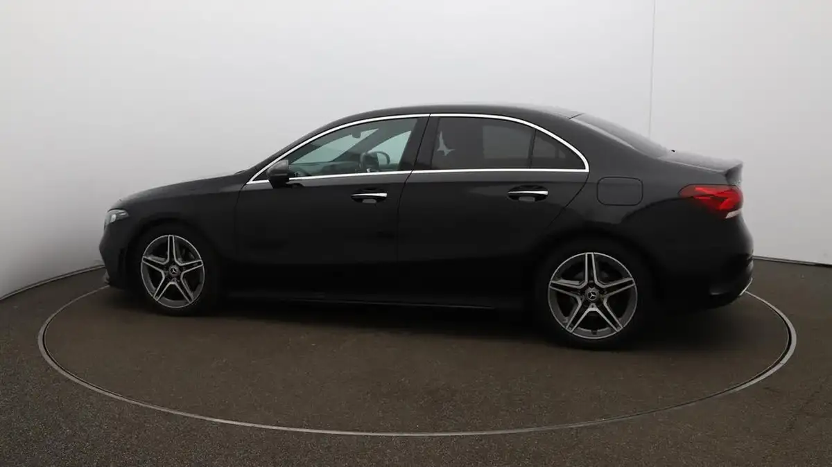 2020-mercedes-benz-a-class-20d-a200d-amg-line-premium-saloon-4d-big-58