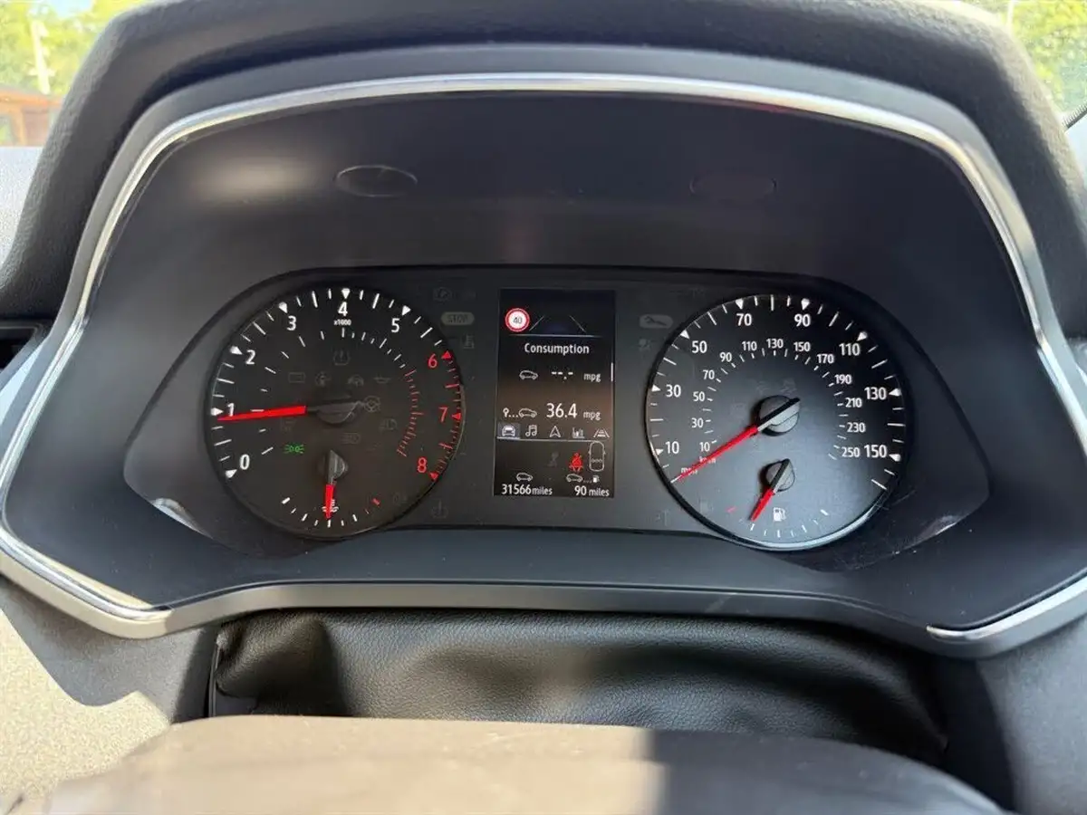 2021-renault-captur-13-tce-iconic-140ps-big-26