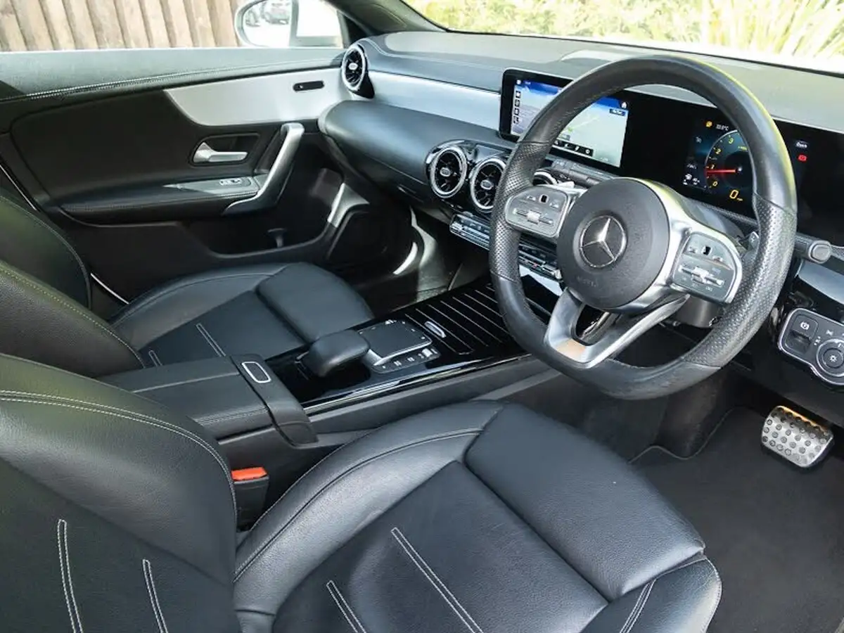 2019-mercedes-benz-cla-13-cla-200-amg-line-coupe-4d-7g-dct-big-9