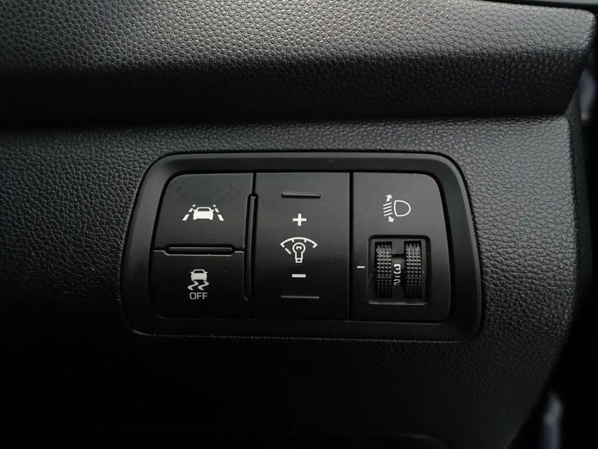 2019-hyundai-i20-10-t-gdi-premium-nav-hatchback-5d-dct-big-27