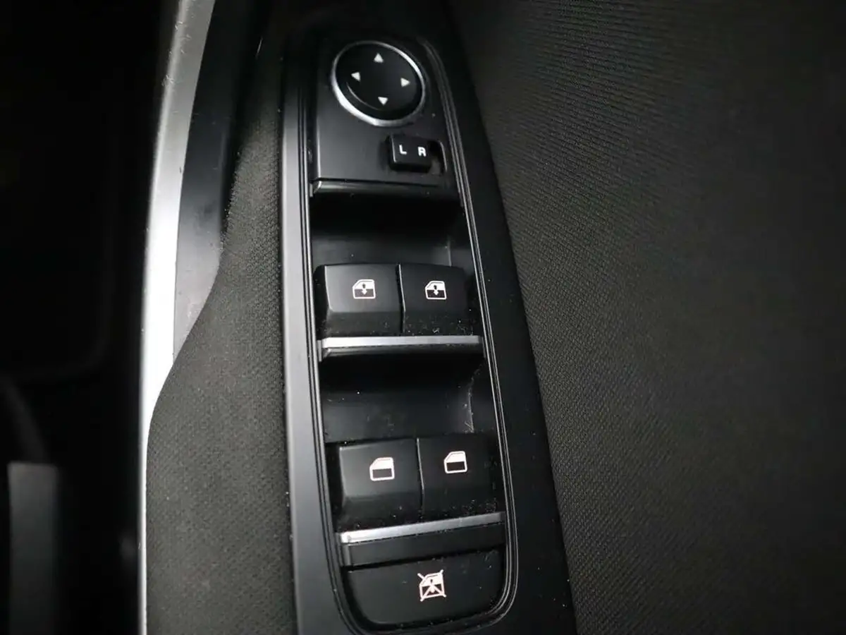 2022-kia-xceed-10-t-gdi-2-big-34