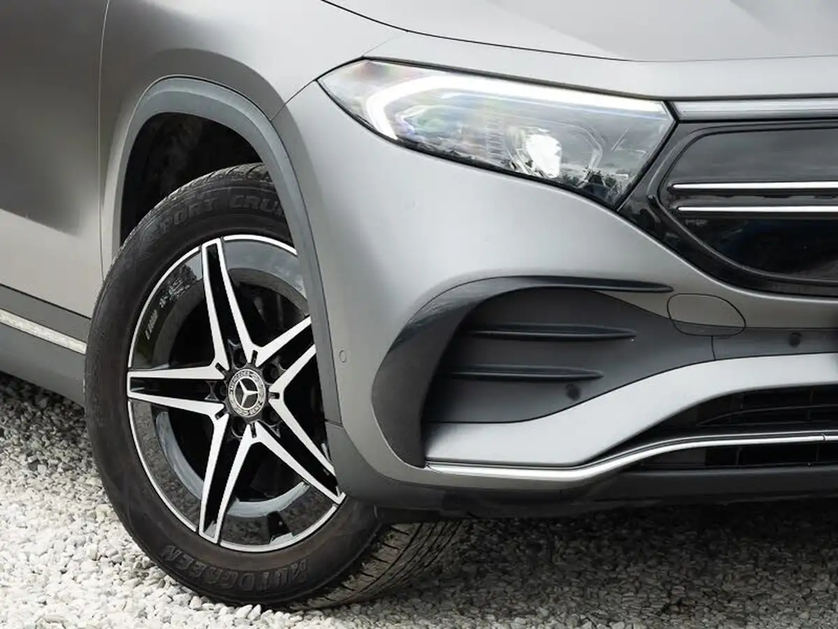 2021-mercedes-benz-eqa-e-eqa-250-amg-line-big-8